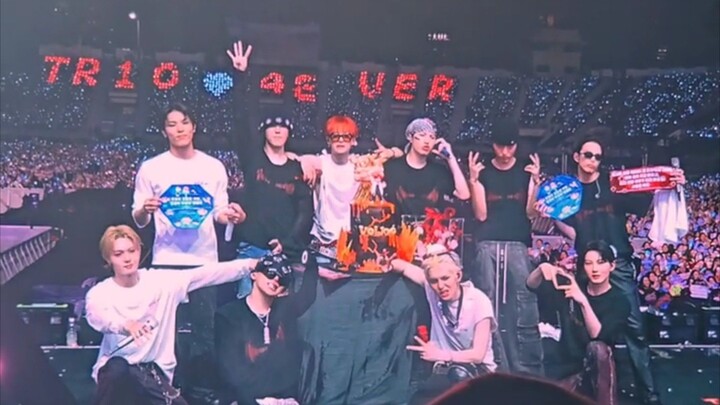 TREASURE full encore Pluse on tour in Bangkok