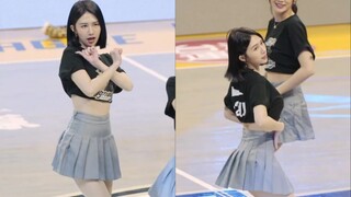 Gadis yang sangat cantik menari! ! !