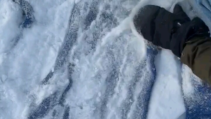 So it turns out you can actually wash blankets with snow in winter!