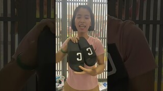 Khi nhân viên và xếp tranh nhau đôi dép kiểu BẤT ỔN.Xưởng sản xuất dép Nguyễn Như Anh VÔ CÙNG BẤT ỔN