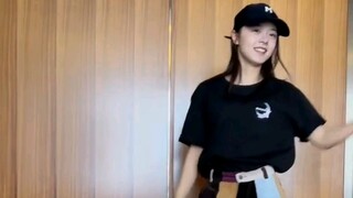 مجموعة من مقاطع فيديو TikTok المبكرة (بقلم Zhao Jinmai)