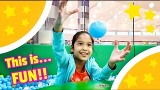 HAVING FUN WITH FLOATING BALLS at Kidzooona!! ⚽️🏀⚾️| Amazing Zia