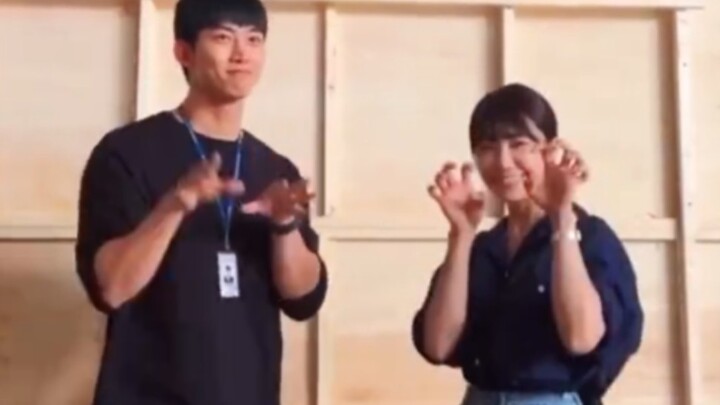 Video dance Apink Jung Eun Ji x 2PM Ok Taek untuk "Copycat" dirilis!