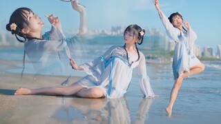 Sunny beach barefoot / Ancient style sweet girl ☾ The moon comes into my dream / Dream together