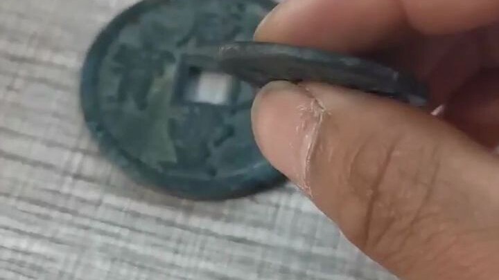 Hubei unearthed coins from Shaanxi...