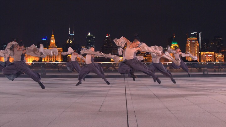 【4K】We performed a Kung Fu show with the entire Shanghai Bund as the background. The foreigners were