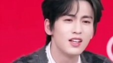 Zhang Linghe recreated the bitter fruit on the live broadcast, and he also knew the advertising meme
