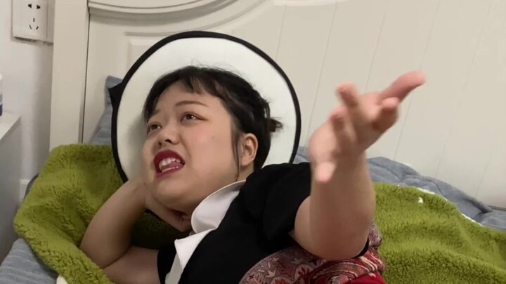 Enough pretending! The Taikoo Li socialite has dropped the facade.
