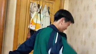 吃完晚饭  儿子非要整一段！