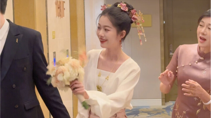 My cousin’s engagement party was a little too beautiful!! The new Chinese style is so beautiful (≧∇≦