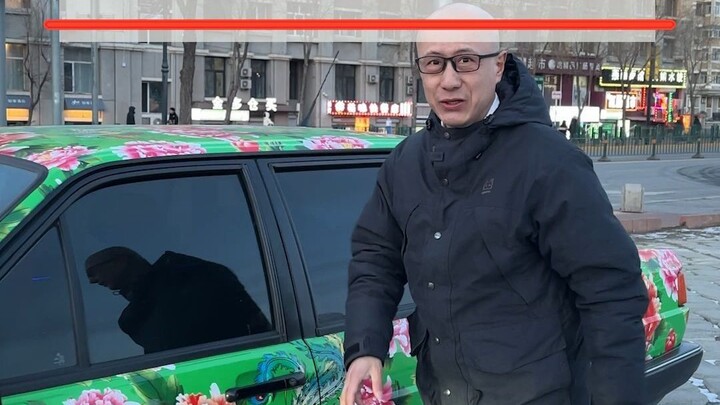 Phải nói rằng, chiếc xe của Trần Trạch dễ lái hơn nhiều so với chiếc Santana!