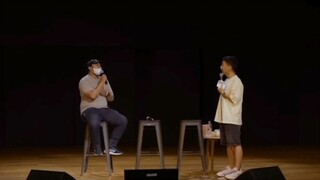 Stand up Raditya dika ( Mau curhat malah mukbang )