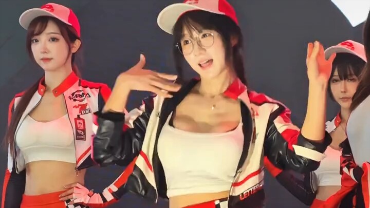 Wang Liubao’s Peak-Speed High-Energy Dance — Live Performance