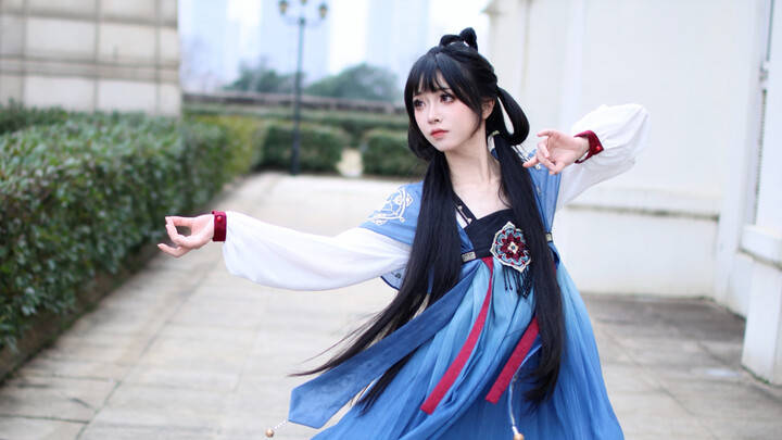 เต้นเพลงใหม่ของลั่วเทียนอีในสวนสาธารณะ | เล่อหมิงตงฟาง