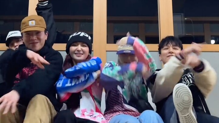 [Penari Bitgoeul] XXL YOUNG POSSE yang harus diperiksa oleh setiap orang yang lewat