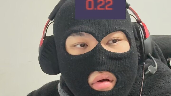 Khi bạn chiên cá không thành còn bị B+ dạy cho một bài học.