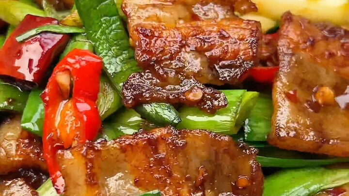 【لحم الخنزير المطبوخ مرتين】 طبق أساسي يُحفّز الشهية: دليل تفصيلي خطوة بخطوة للأمهات!