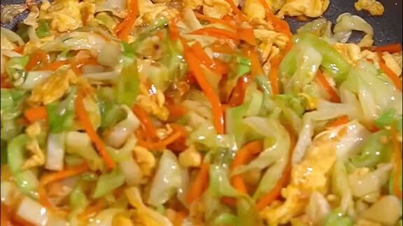 SHREDDED CABBAGE ©@henryjohns50