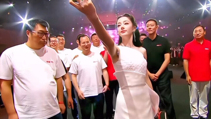 Xiang Ge (a senior executive at Lenovo, short for Xiang Ge), please don't overact, me (smirking secr