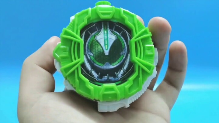 [New tricks of profiteers] Unboxing the Kamen Rider Lucky Box