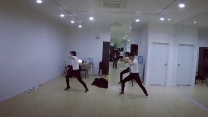 【คิมจองอึน】ครูแพ็กกูยองอัปโหลดวิดีโอการฝึกซ้อมเมื่อ 6 ปีที่แล้ว! น่าทึ่งสุดๆ!