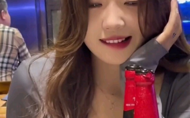 بعض الناس يبدو أنهم يتذمرون، لكنهم في الواقع يتباهون.