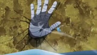 Boruto đã dùng hết sức lực của mình nhưng không thể đỡ được một cú đấm nào của Naruto