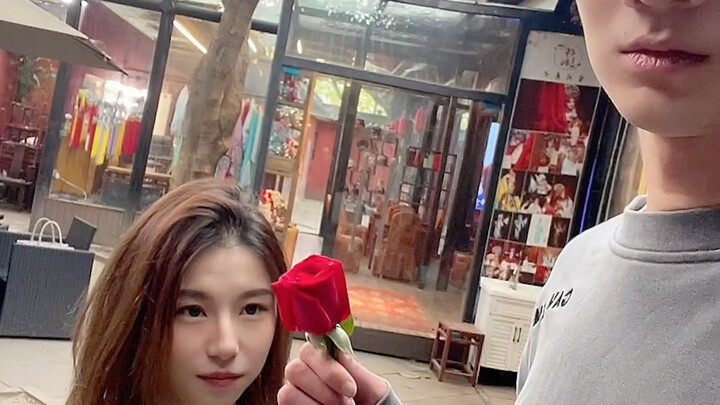 Quả thật là người càng thấp thì sức mạnh càng cao…