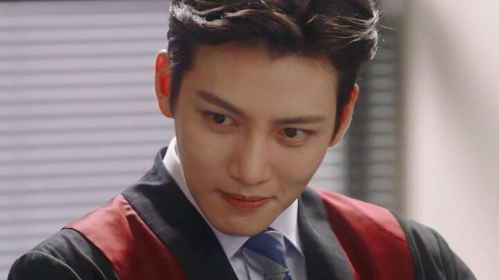 [Ji Chang Wook] Khuôn mặt mạnh mẽ của anh ấy phù hợp với những cảnh quay cận cảnh. Mái tóc vuốt ngượ