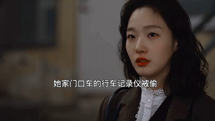 女主闺蜜拥有多种身份 制造自鲨的假象 成功假s 估计早已换种身份重新生活了！