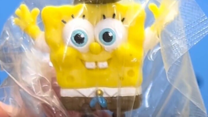 ฉันถามว่า Spongebob Blind Box คืออะไร...และมันก็บอกว่า...