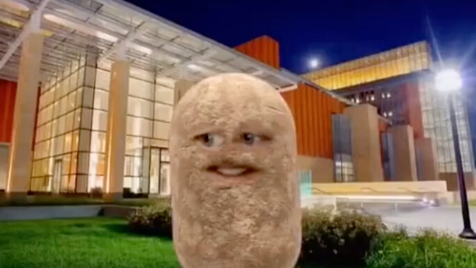 Một giáo sư của một bạn sinh viên ở nước ngoài đã say mê kỹ xảo trong lúc dạy học từ xa và thích biế