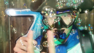 لماذا خذلتني الكنوز؟ ولماذا حوّلني الحب إلى سجن؟