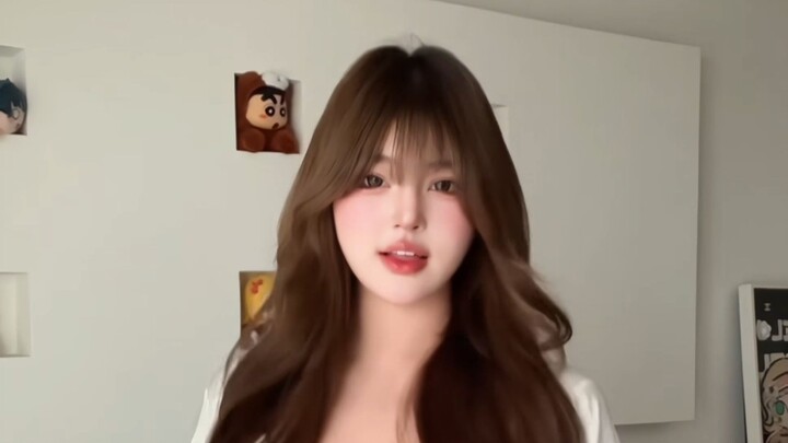 Thích trêu chó con chơi