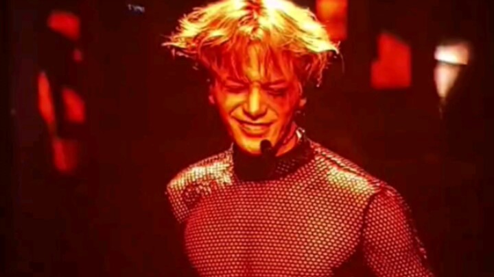 [Jackson Wang] This dance is perfectly on beat and super sexy—it’s absolutely mesmerizing!