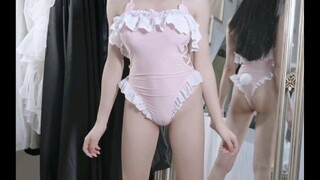 Take a Bite of the Little Rabbit Girl - Pink Rabbit Dance