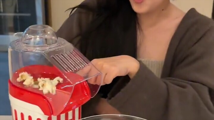 This new toy is so fun—now the popcorn’s really free!