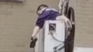 Man catches toddler falling from fifth floor in China