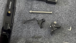给你一堆零件，你能组装成格洛克g17吗？