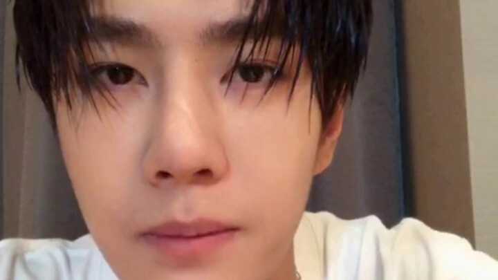 【หวังอี้ป๋อ ไลฟ์สด】 คลิปเด็ดบิลิบิลิมื้อค่ำวันส่งท้ายปีเก่า