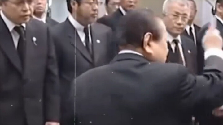 จนถึงตอนนี้ฉันถึงเพิ่งเข้าใจว่า ทำไมผู้แต่งถึงไม่ควรให้คนอื่นรู้ตัวตนที่แท้จริงของตนเอง!