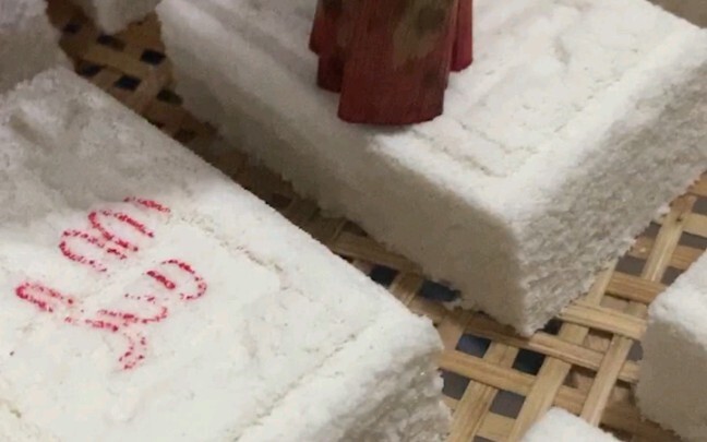 Are there really gloves that are cleaner than your hands?