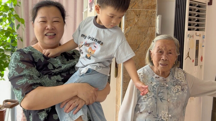 The father-in-law had to go out on an errand, so the mother-in-law asked us to help…