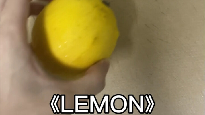 Jadi, Anda harus makan lemon sebelum menyanyikan lemon