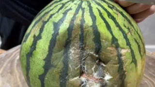 You must eat freshly cut fruit!