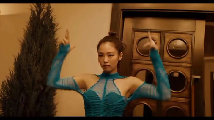 Jennie the action star