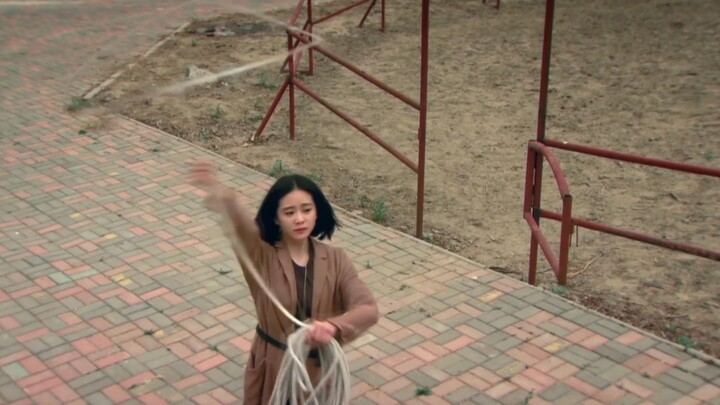 The person riding the white horse may not be the prince, but may also be Liu Shishi