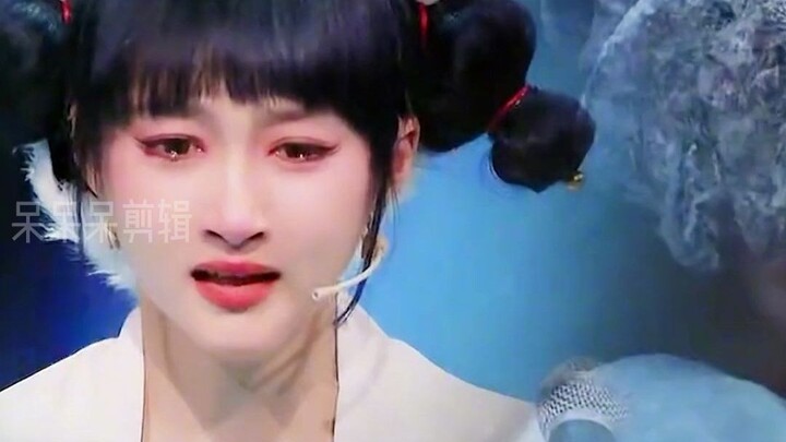 مع أنهن جميعًا من مواليد التسعينيات، ما إن تجمع بين سونغ تسوزو وقوان شياوتونغ وغيرهن من 7 نجمات، حتى