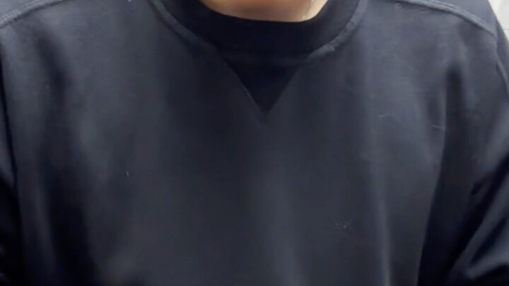 أيها الأصدقاء المارّون، تعالوا وتناولوا وعاءً.