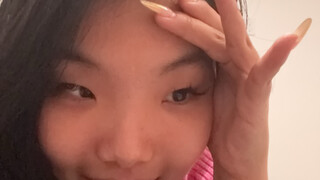 从来没有人教过女生如何分辨爱意和困意